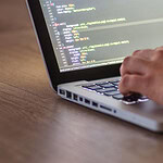 Hacer una página web: guía realista para empezar bien