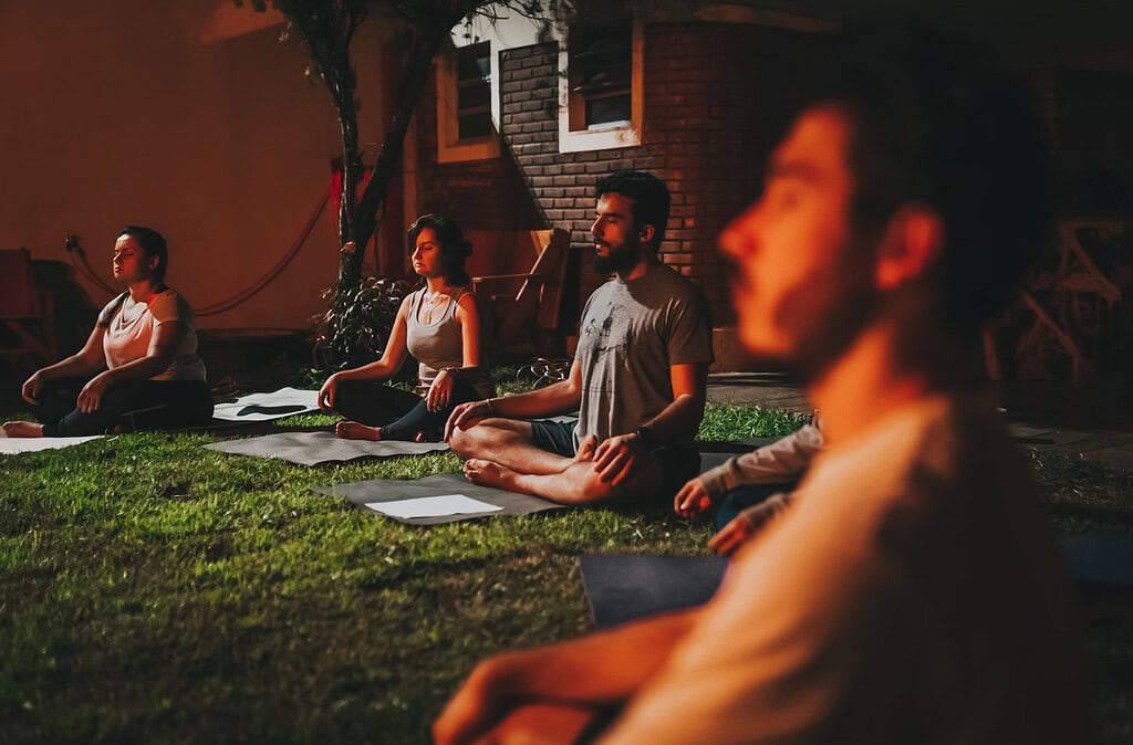Diseño web para escuelas de meditación y centros de bienestar
