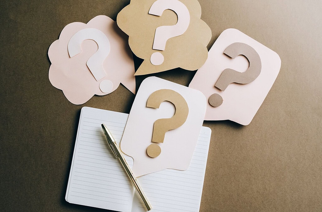 Qué son las FAQ y cómo pueden mejorar una página web